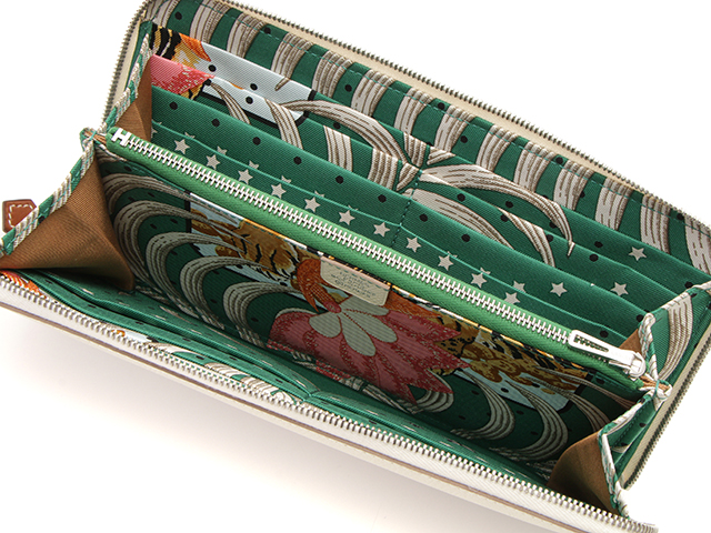 HERMES エルメス アザップロング シルクイン 王者の虎 クレ SV HERMES エルメス アザップロング シルクイン 王者の虎 クレ SV