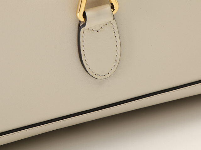 GUCCI　グッチ　ジャッキー1961　ミディアムトート　ホワイト　レザー GUCCI グッチ ジャッキー1961 ミディアムトート ホワイト レザー