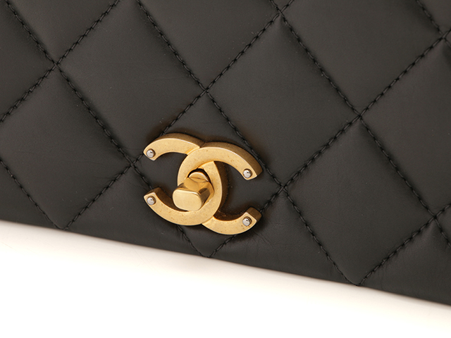 CHANEL シャネル フルフラップ ターンロック マトラッセ CHANEL シャネル フルフラップ ターンロック マトラッセ