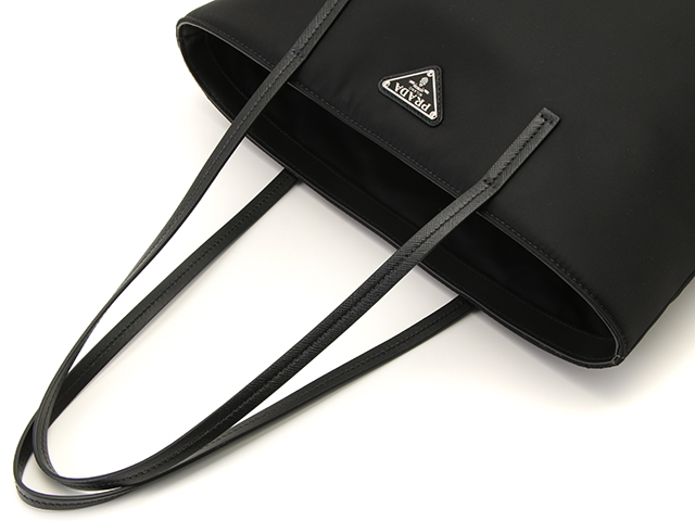 PRADA プラダ　サフィアーノ PRADA プラダ 二つ折りL型ZIP財布 ピンク サフィアーノ 【471