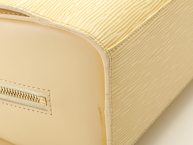 LOUIS VUITTON ルイヴィトン ポンヌフ エピ ヴァニラ【471】 の LOUIS VUITTON ルイヴィトン ポンヌフ エピ ヴァニラ【471】 の