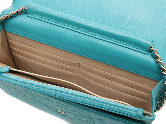 CHANEL シャネル カメリア チェーンウォレット ライトブルー/GP