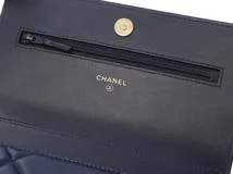 CHANEL シャネル CHANEL19 マキシ マトラッセ チェーンウォレット ヴィンテージ加工 ネイビー ゴールドxシルバー金具 2148103564369【200】