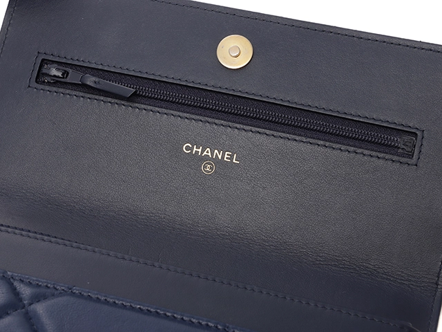 CHANEL シャネル CHANEL19 マキシ マトラッセ チェーンウォレット ヴィンテージ加工 ネイビー ゴールドxシルバー金具 2148103564369【200】