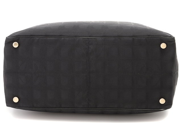 CHANELニュートラベルライン　トートバッグ CHANEL ニュートラベルライントート