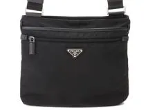 【t39】タロー　プラダ　 ブラック ショルダーバッグ　ナイロン PRADA プラダ ショルダーバッグ ブラック ナイロン レザー