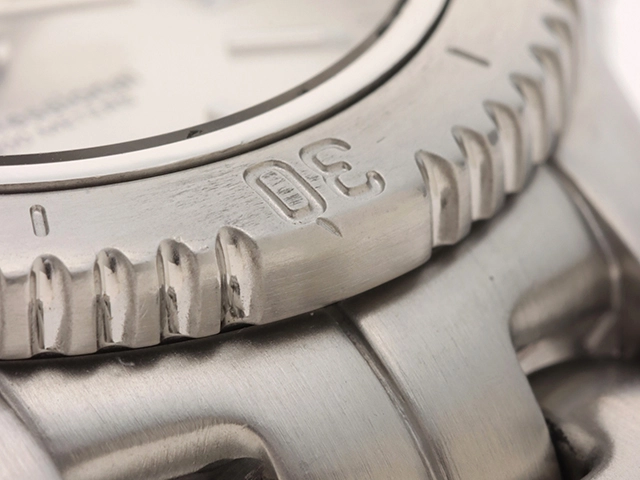 TAG HEUER　タグホイヤー　プロフェッショナル　200M　腕時計　WT1213-0　ステンレススチール　クォーツ　シルバー文字盤　レディース　2148103613999　【205】