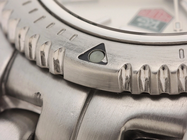 TAG HEUER　タグホイヤー　プロフェッショナル　200M　腕時計　WT1213-0　ステンレススチール　クォーツ　シルバー文字盤　レディース　2148103613999　【205】