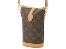 Louis Vuitton モノグラムショルダーバッグ LV ☆モノグラムキャンバスと牛革のフォールドミーポーチ