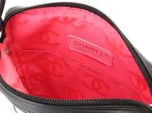 CHANEL　シャネル　カンボンラインミディアムポシェット　ブラックスラッシュホワイトスラッシュSV カーフ 【472】HSA