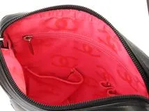 CHANEL　シャネル　カンボンラインミディアムポシェット　ブラックスラッシュホワイトスラッシュSV カーフ 【472】HSA