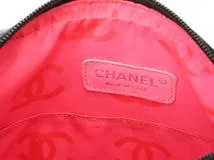 CHANEL　シャネル　カンボンラインミディアムポシェット　ブラックスラッシュホワイトスラッシュSV カーフ 【472】HSA