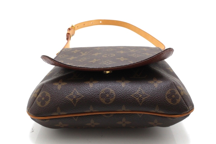 LOUIS VUITTON ルイ・ヴィトン ミュゼット・サルサ ショート