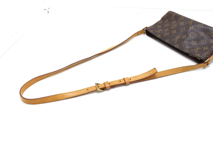 LOUIS VUITTON ルイ・ヴィトン トロター ショルダーバッグ