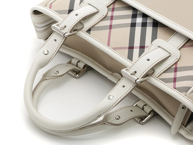 BURBERRY　バーバリー　チェックエ　ハンドバッグ　ベージュ　ホワイト　ナイロン　レザー　【431】2148103653063