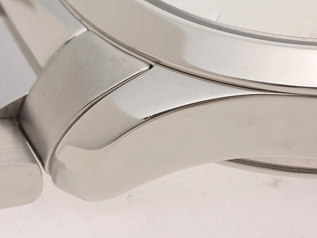 GUCCI　グッチ　Gタイムレス　腕時計　126.4 YA1264126　ステンレススチール　クォーツ　シルバー文字盤　メンズ　2148103653742　【205】