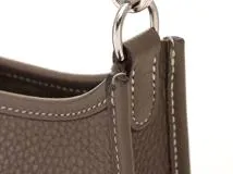 HERMES　エルメス　エヴリンアマゾンTPM　エトゥープ/　ブルーインディゴ　トリヨンクレマンス　シルバー金具　 D刻印　2019年頃【472】AH