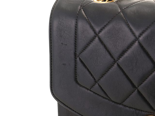 CHANEL シャネル ダイアナ22 マトラッセ チェーンショルダー CHANEL シャネル ダイアナ22 マトラッセ チェーンショルダー
