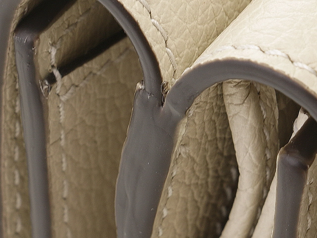 GUCCI グッチ ロゴ コンパクトウォレット アイボリー レザー 731694 2148103683442 【431】