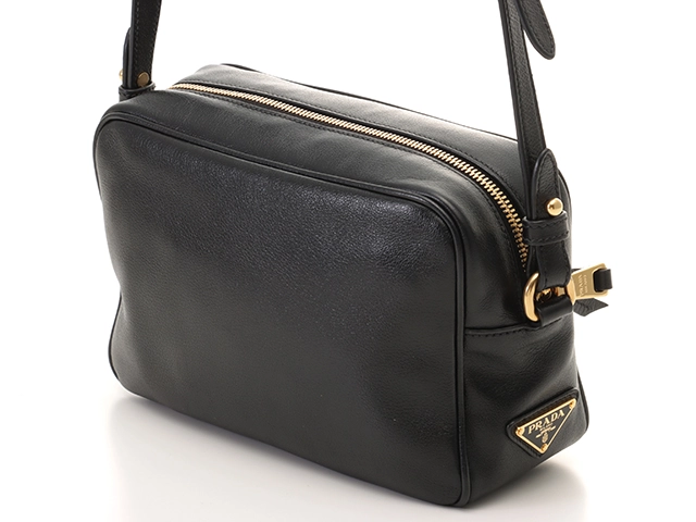 PRADA  プラダ　ショルダーバッグ　ブラック　カーフ【471】N
