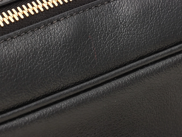 PRADA  プラダ　ショルダーバッグ　ブラック　カーフ【471】N