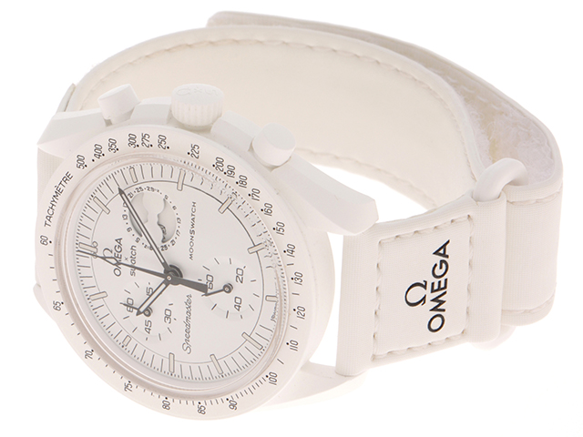 Swatch×オメガ×スヌーピー MoonSwatch MOONPHASE - FULL MOON Snoopy