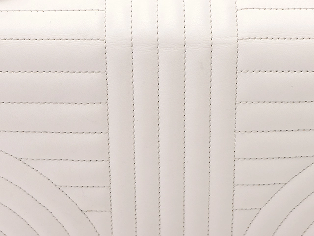 PRADA　プラダ 　バッグ　ダイアグラム チェーンショルダー ホワイト レザー　1BD108　2148103777301【437】