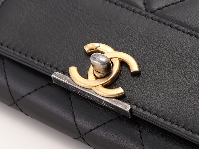 CHANEL シャネル マトラッセ ターンロック 三つ折り財布 ブラック  
