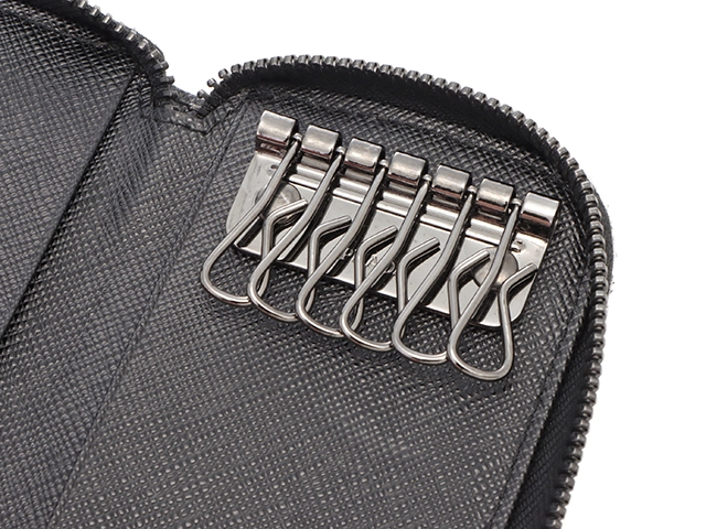 PRADA プラダ　6連キーケース　ブラック　ｻﾌｨｱｰﾉ　【432】　2148103787447