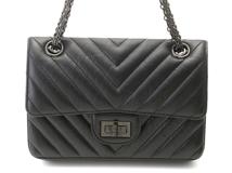 CHANEL　シャネル　2.55 シェブロン20 ターンロックWチェーンショルダーバッグ ブラック　【471】 Y
