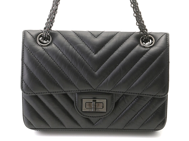 CHANEL　シャネル　2.55 シェブロン20 ターンロックWチェーンショルダーバッグ ブラック　【471】 Y