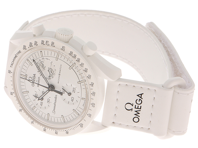 MISSION TO THE MOONPHASE SO33W700 週末値下げ Swatch MISSION TO THE MOONPHASE-FULL MOON スヌーピー