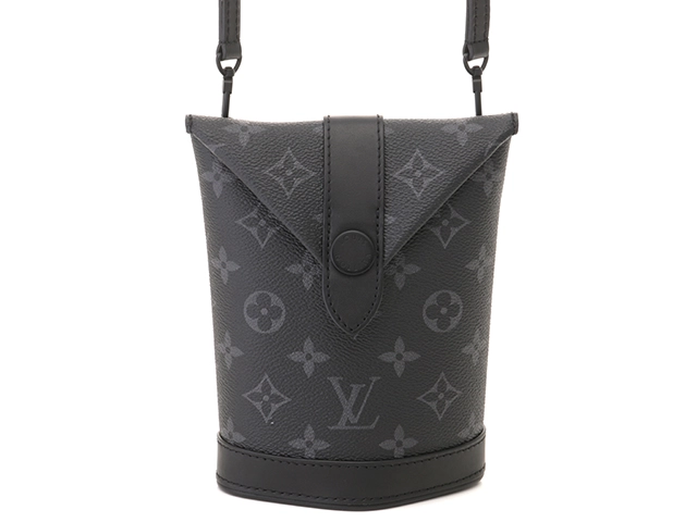 LOUIS VUITTON　ルイ・ヴィトン　ショルダーバッグ　エンベロップポーチ　モノグラム・エクリプス　M11613　2148103814495　【中古】【大黒屋】【200】