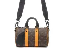 美品✨ ルイヴィトン モノグラム エンボス ジャーマントレイナー 25cm相当 Louis Vuitton ルイヴィトン キーポル・バンドリエール25 モノグラム