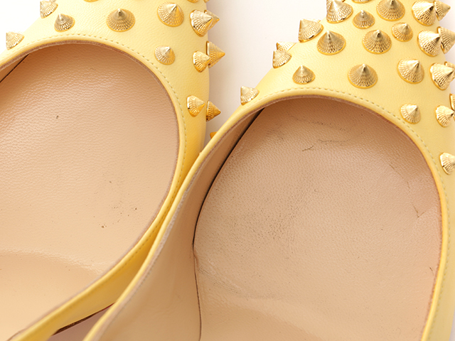 Christian Louboutin スタッズ パンプス〈123-3〉 美品 希少 Christian Louboutin スタッズ パンプス 22cm