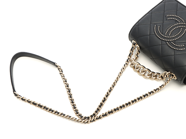 CHANEL シャネル【美品】 フラップ スタッズ チェーンショルダーバッグ horita78_61550