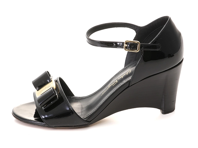 Salvatore Ferragamo サルヴァトーレフェラガモ ヴァラウェッジソールサンダル レディース6 ブラック パテント 0741079 2148103853630 【432】