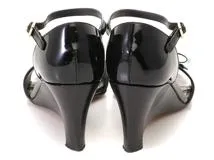Salvatore Ferragamo　サルヴァトーレフェラガモ　ヴァラウェッジソールサンダル　レディース6　ブラック　パテント　0741079　2148103853630　【432】