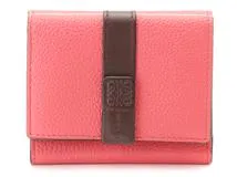 ⭐︎ロエベ　LOEWE 三つ折り財布　トライフォールドウォレット　ピンク　美品⭐︎ ロエベトライフォードウォレット ポピーピンク レディース