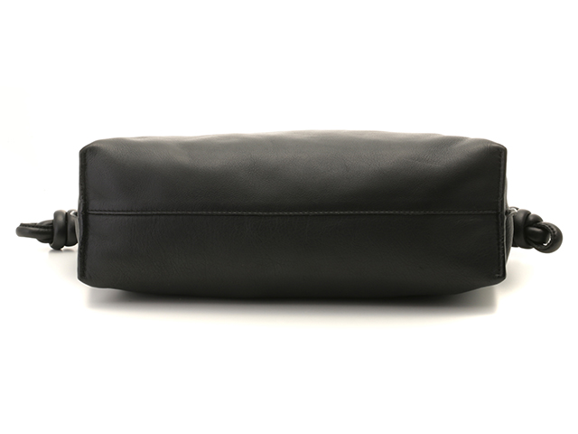 【関税/送料込】Loewe クラッチミディアムフラメンコ フラメンコクラッチ ミディアム（ナパカーフ） ベージュ - LOEWE