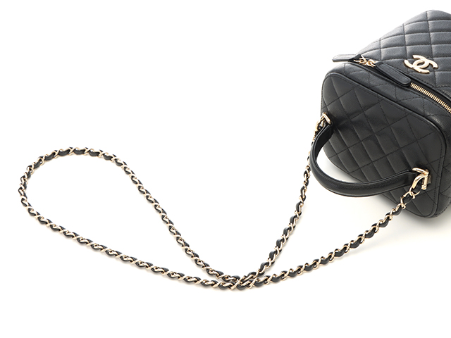 CHANEL シャネル 縦型スモールバニティ チェーンショダーバッグ