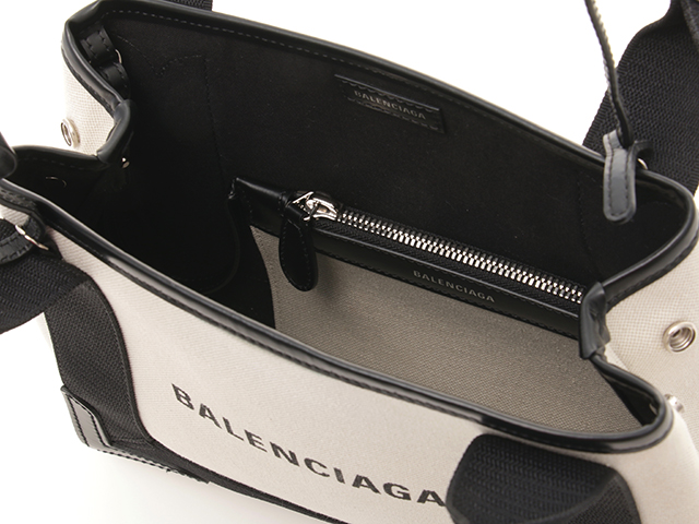 BALENCIAGA バレンシアガ　ネイビー　スーツ　❗️お値下げOK❗️ BALENCIAGA バレンシアガ ネイビーカバスXS ホワイト／ブラック