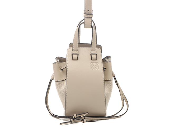 LOEWE ライトグレー レザーバッグ　ハンモック　スモール　年末限定 LOEWE ハンモックスモールバッグ｜トゥモローランド 公式通販