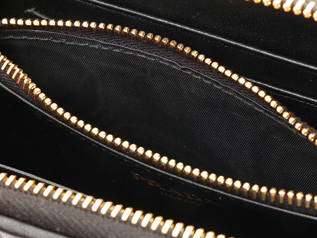 PRADA プラダ ナッパゴーフル ラウンド財布 ブラック レザー 1ML157  