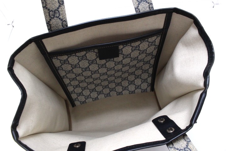 入手困難 18AW GUCCI ロンT ドラゴン刺繍 プリント シェリーライン GUCCI / グッチ から18AWのドラゴン刺繍パーカーが入荷致しまし