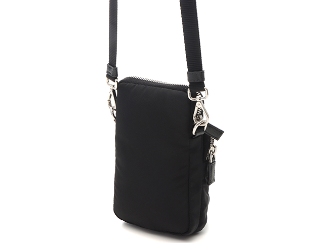 PRADA ブラックナイロンバッグ 中型 中古・古着通販】PRADA (プラダ) ナイロンショルダーバッグ