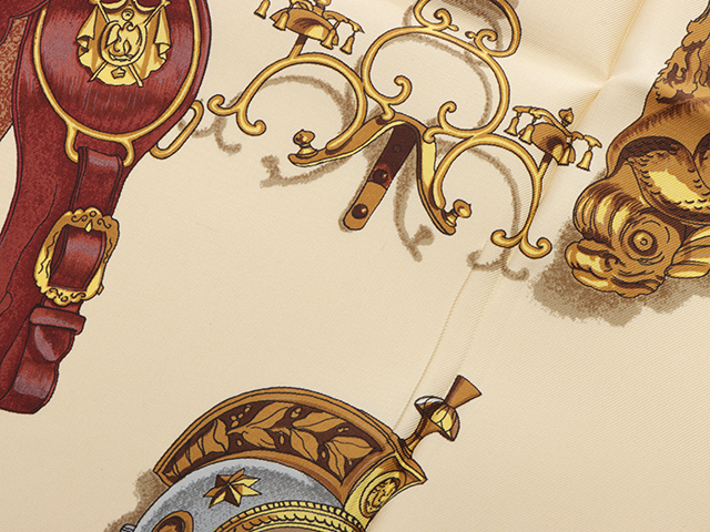 HERMES エルメス スカーフ カレ90 MUSEE ベージュ/ブラウン シルク