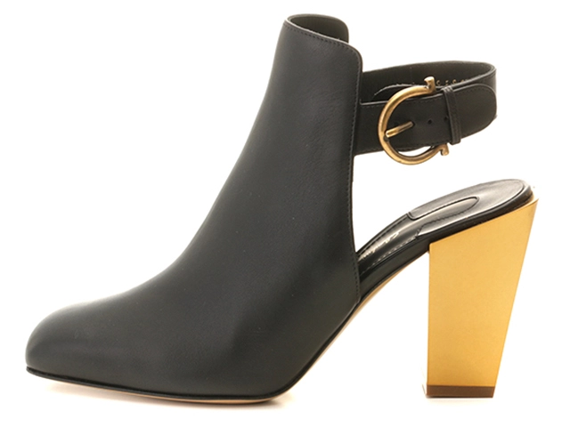 Salvatore Ferragamo　サルヴァトーレフェラガモ　ガンチーニサンダル　レディース5ハーフ　ブラック　レザー　2148103896408　【432】