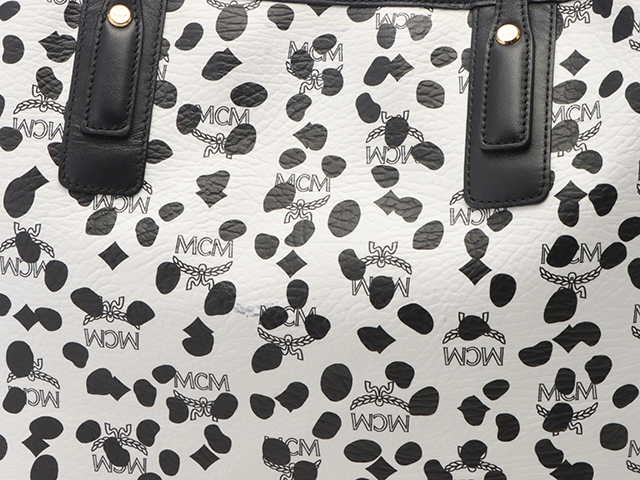 MCM × LOVELESS ダルメシアン柄 トートバッグ Amazon | [エムシーエム] ダルメシアン スタッズ LOVELESSコラボ
