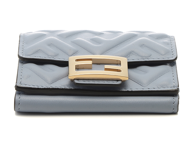 ✨極美品✨付属品完備✨FENDI 長財布　マンマバゲット　エンボス　ライトブルー バゲット® レザー ライトブルー | Fendi